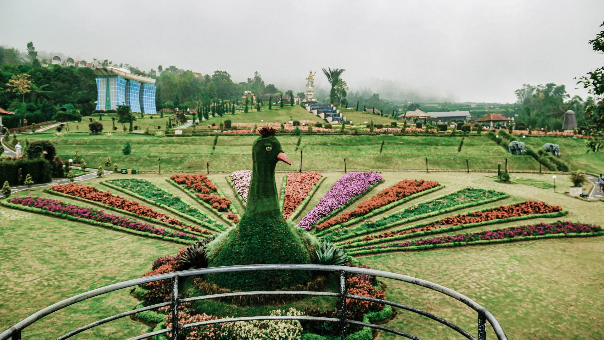 The Blooms Garden (11)